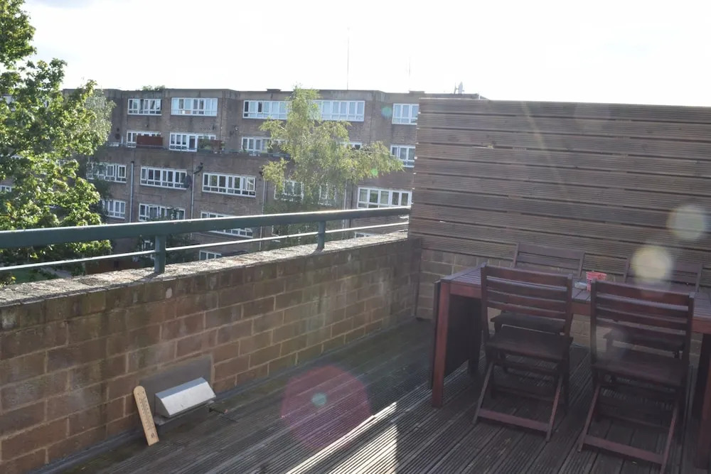 2 Bedroom Apartment With Terrace in West Kensington