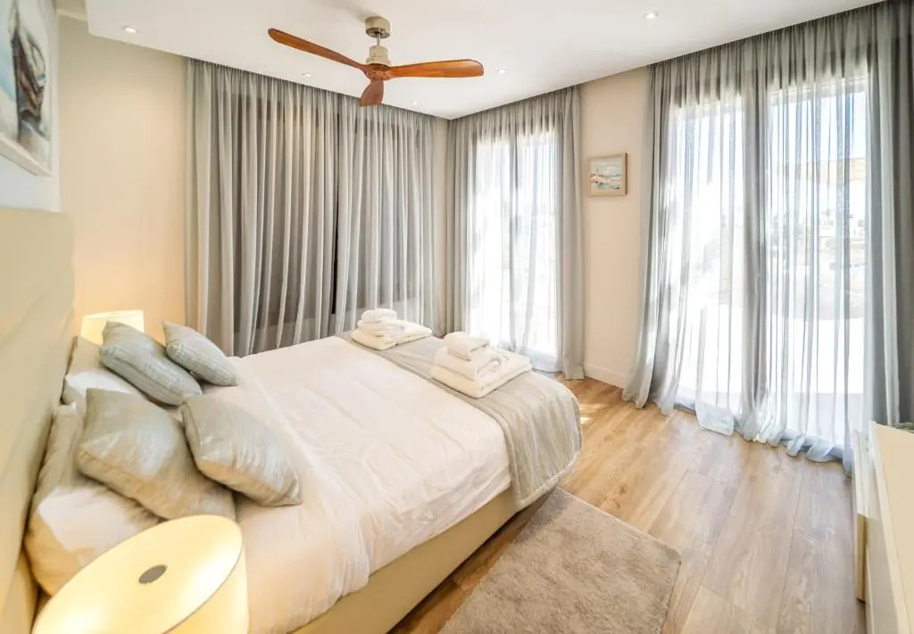Villa Elea, New Deluxe Golf Villa at Aphrodite Hills - 6 Bedrooms, 7 Bathrooms