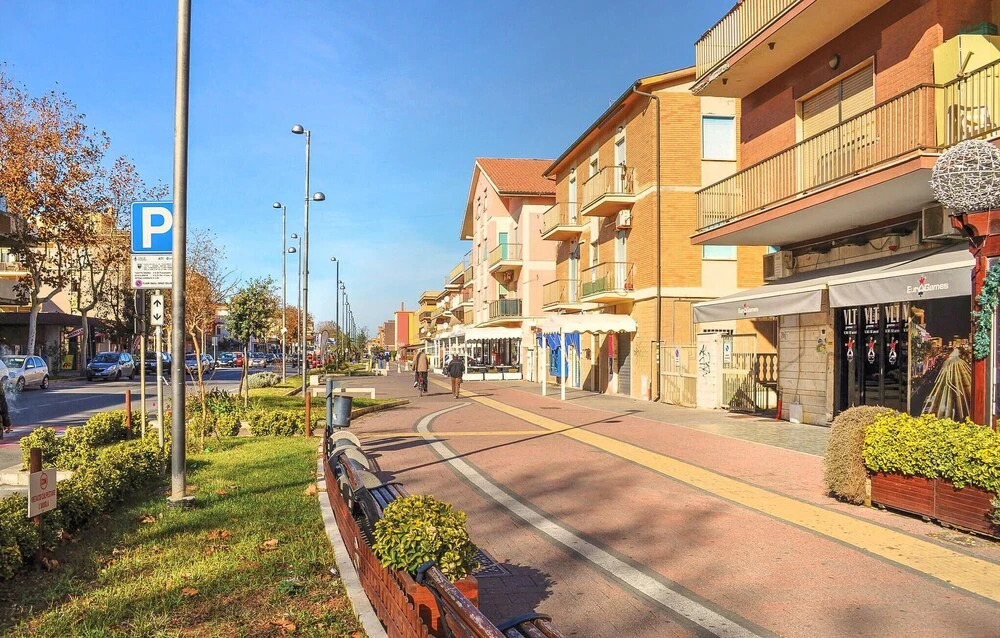 Stunning Apartment in Torvaianica With Internet and 1 Bedrooms