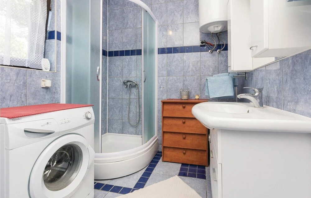 Nice Home in Privlaka With 2 Bedrooms and Wifi