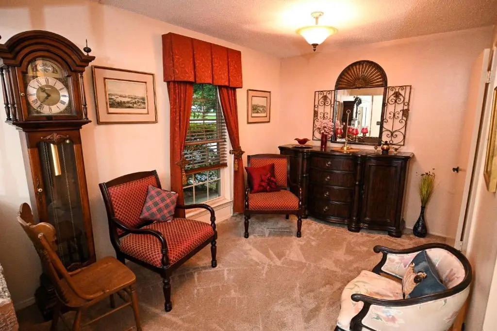 Room-comfortable Luxury, Superior Qualit