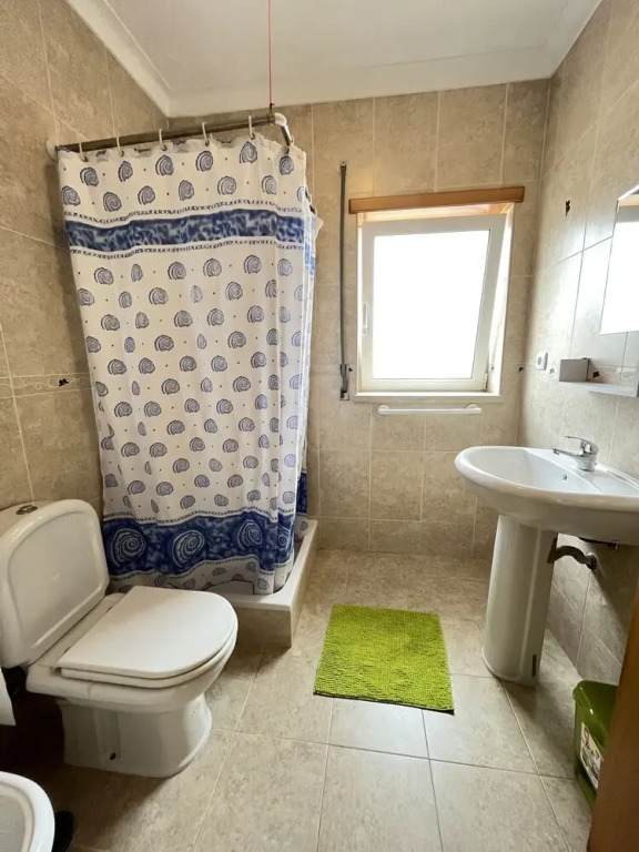 Salmon Villa near São Martinho do Porto