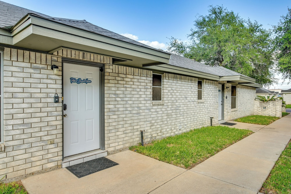 Welcoming Edinburg Apartment - Pet Friendly!