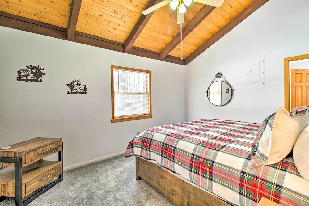 Pet-Friendly Cabin in Pinetop-Lakeside