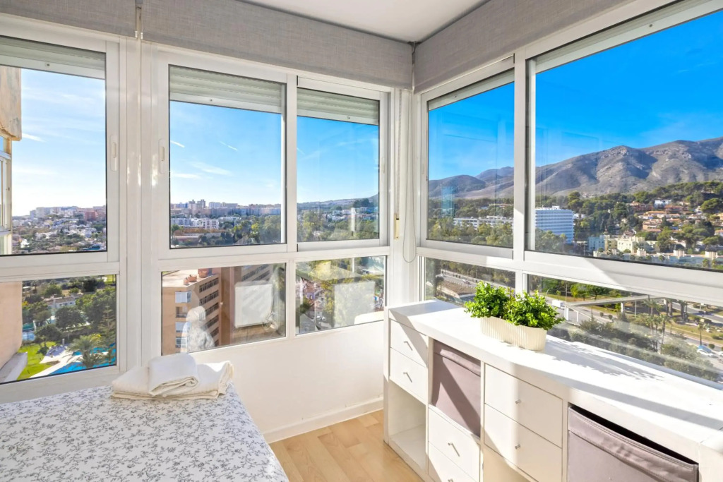 Sunrise Apartment 924
