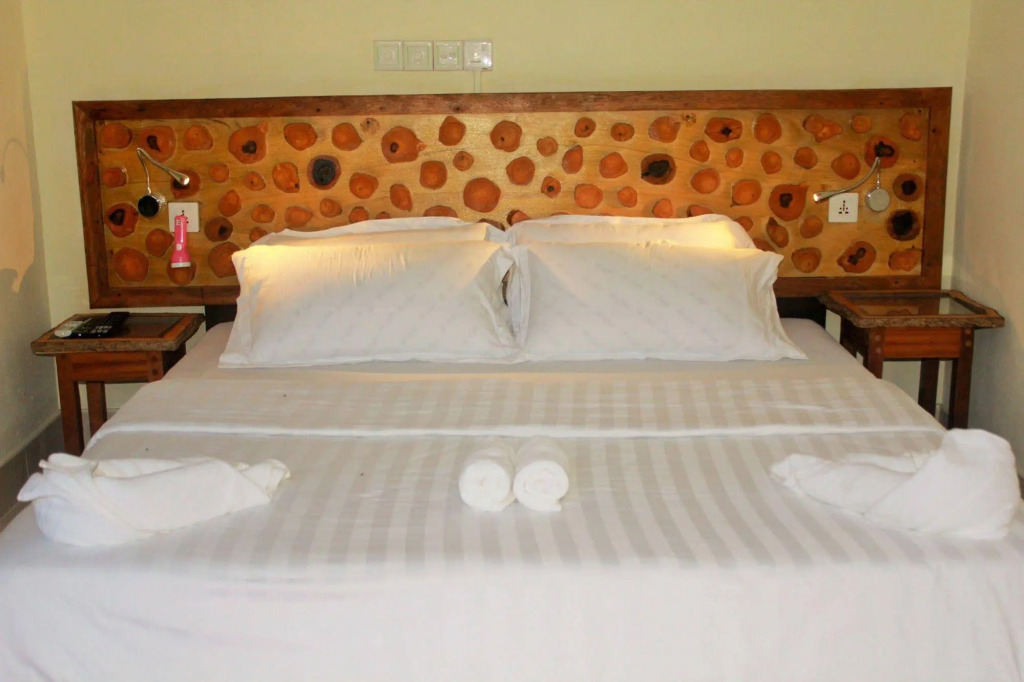 Sunshine Lodge