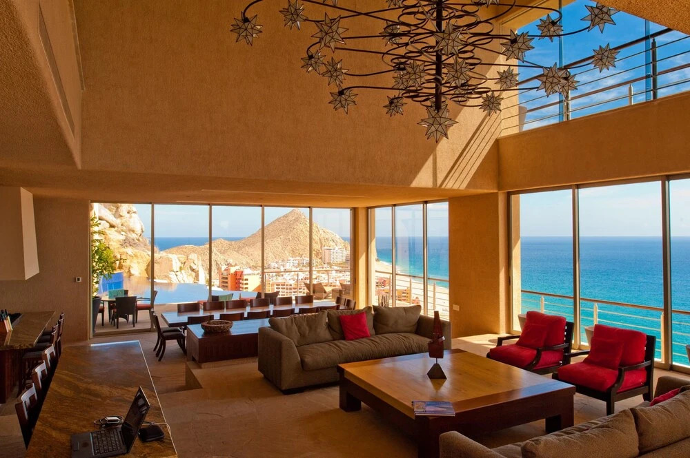 Luxurious Hillside Oceanfront 8 bedroom Villa Bellissima