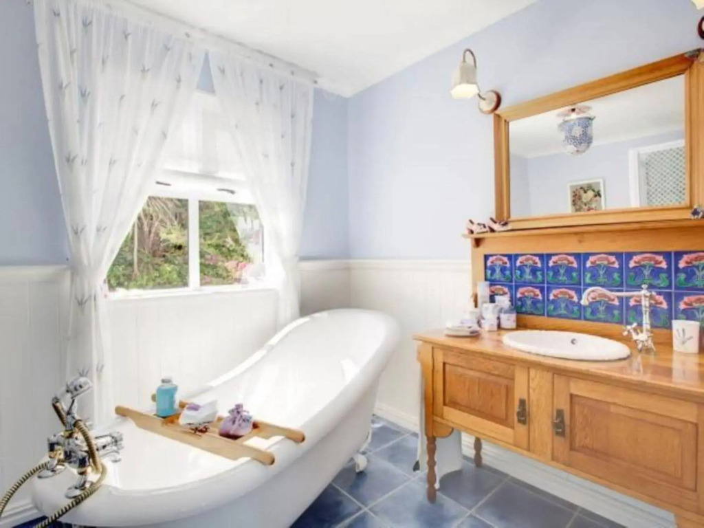 Cape Rose Cottage