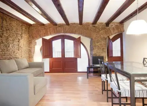 Beautiful 2-bedroom Flat In The City Center