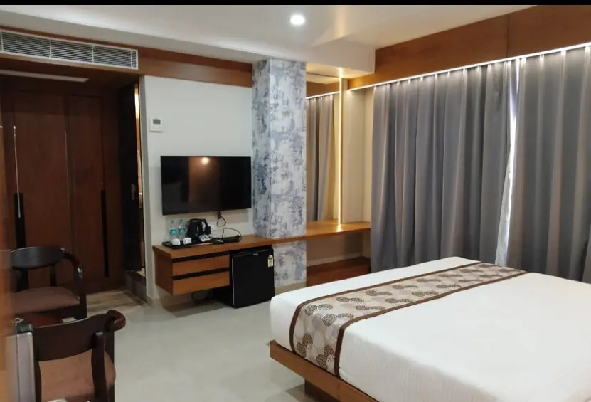 Palette by CheckIn Patel Nagar Bhopal