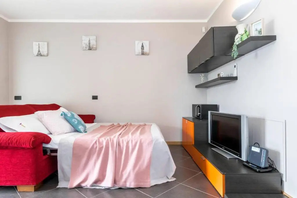 ALTIDO Apt for 4 with Terrace in a Quiet Residential Area