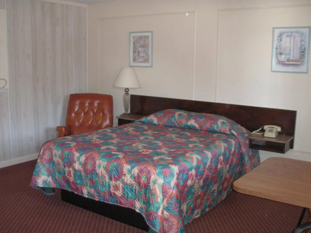 Coach House Inn