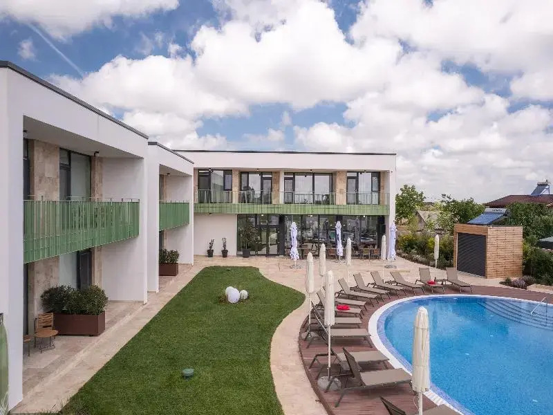 Hypnose Resort by the Sea