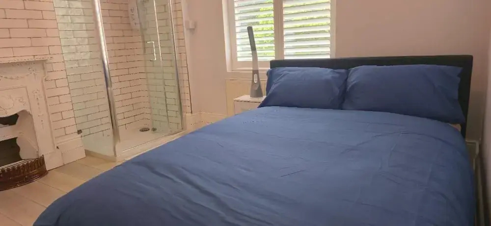 8 Guests - Free Parking - Full Equipped House