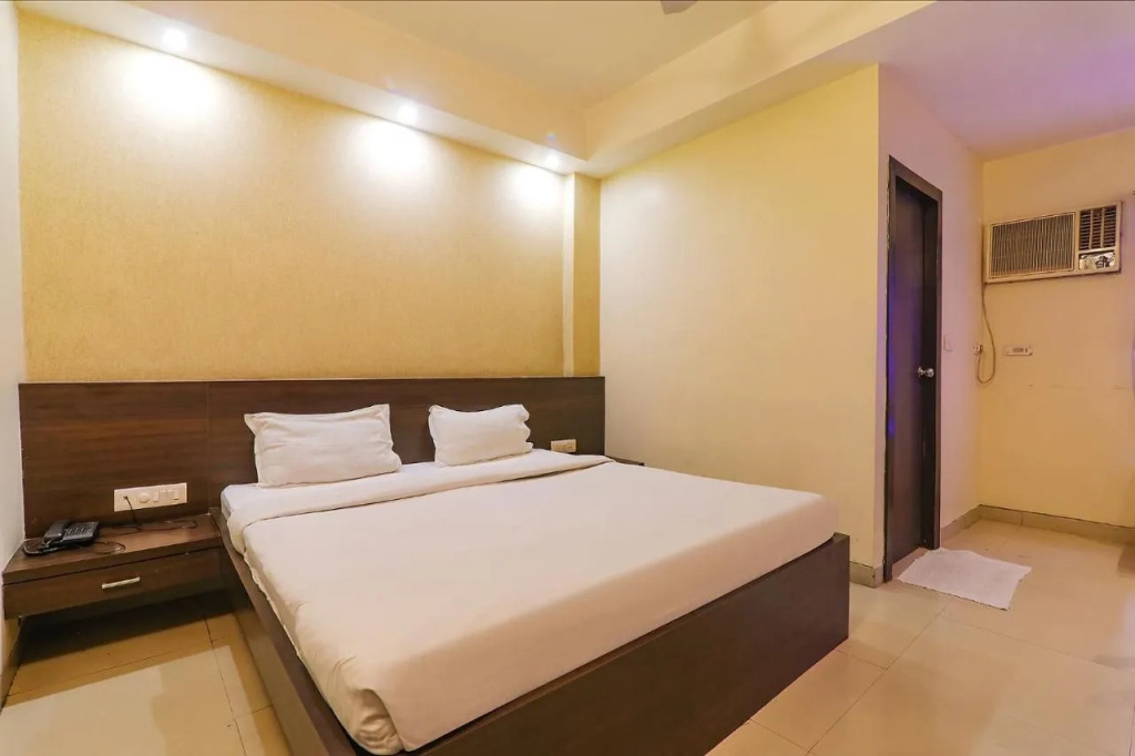 FabHotel Silver Grand By Shelter
