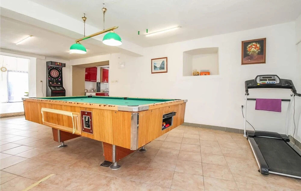 Beautiful Home in Brtonigla With 3 Bedrooms, Wifi and Outdoor Swimming Pool