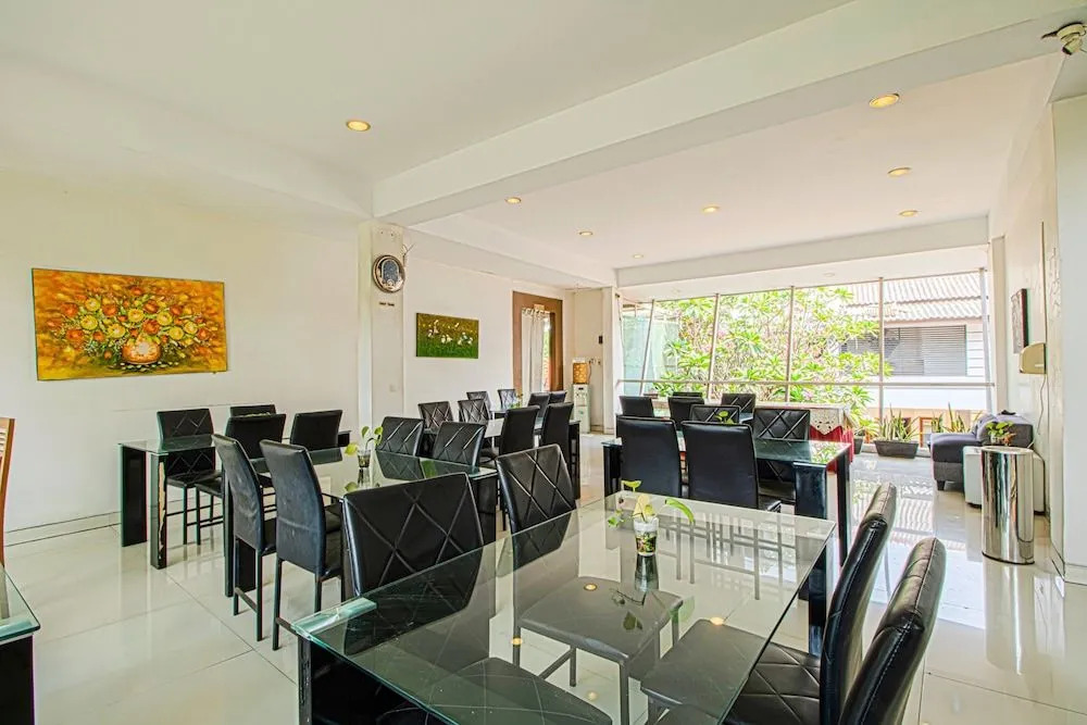 Altara Rooms