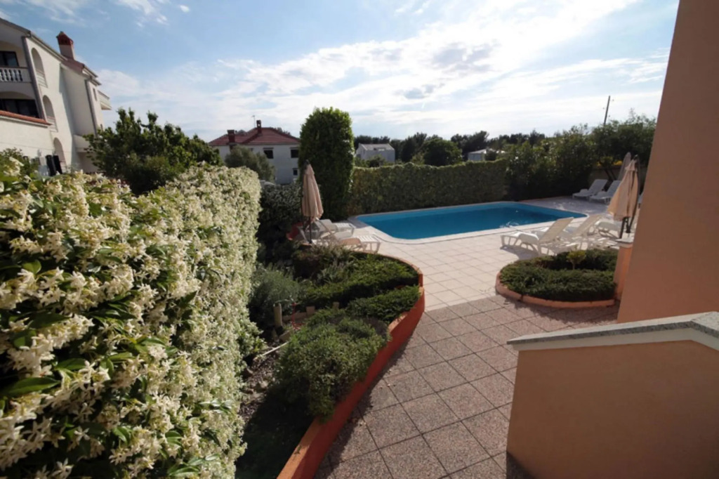 Eddie - great location & comfor - A3(4+1)