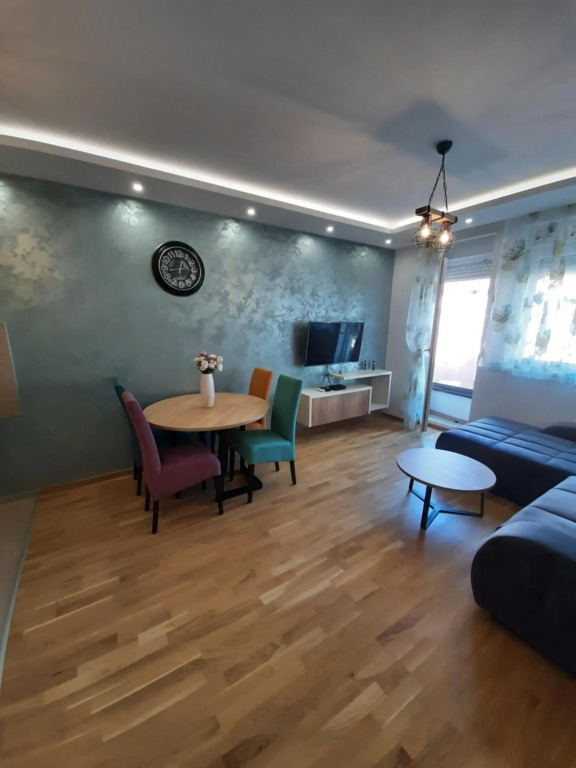 Laura Apartment
