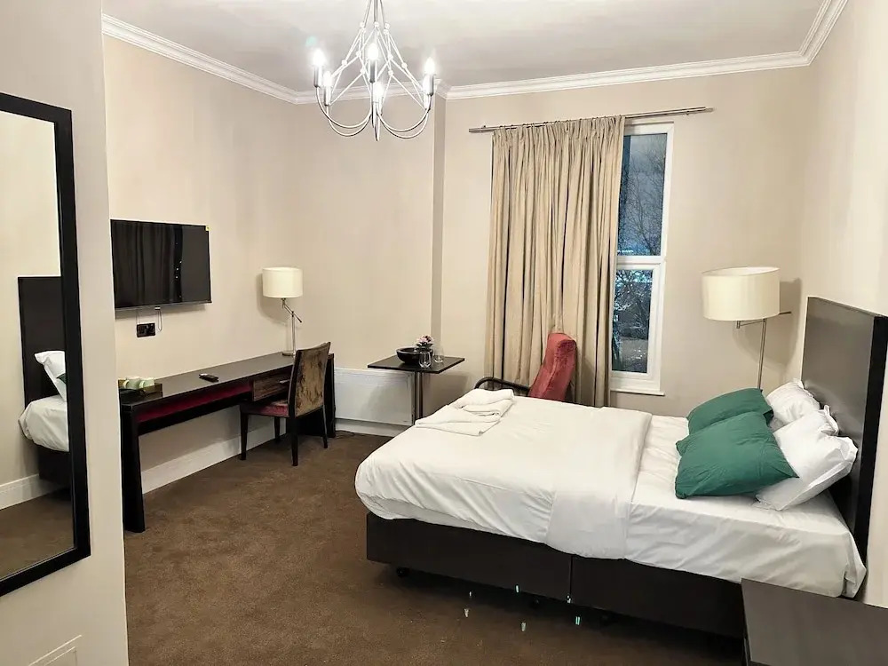 Green Ariana Hotel - near Wembley and central London