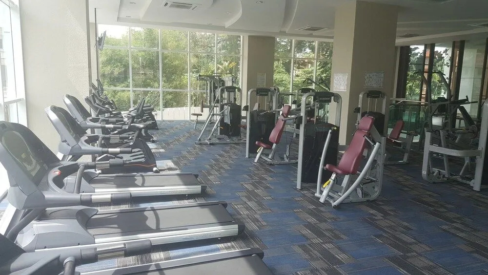 3R2B Seaview Condo