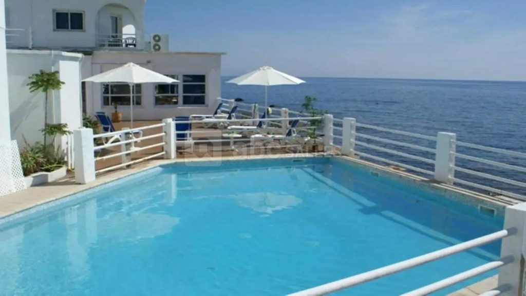 Hotel Ariana