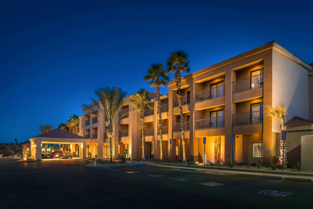 Courtyard Palm Desert