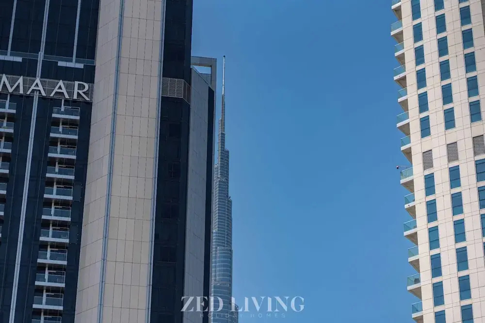 Downtown Dubai | Walk to Dubai Mall + Burj Views