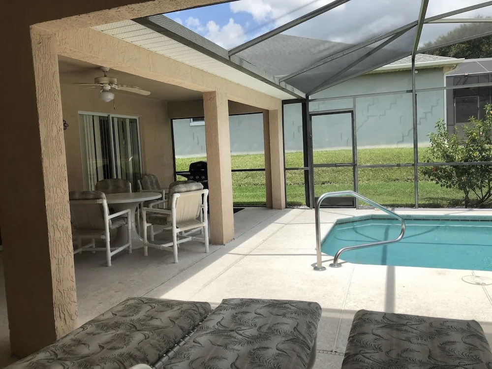 Lovely 4 Bed Home with Private Pool in Disney Area TR215MD