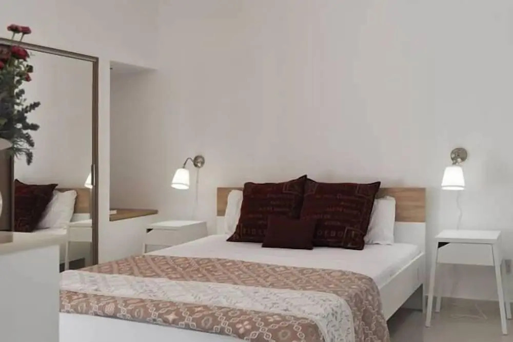 Royal Sunset Studios & Apartments