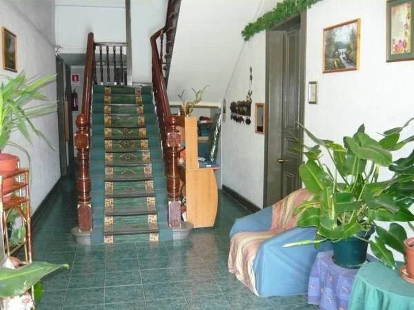 Hostal Residencia Blest Gana