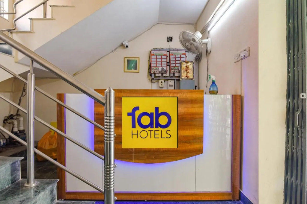 FabHotel Capital Casa - Newtown Bus Stand