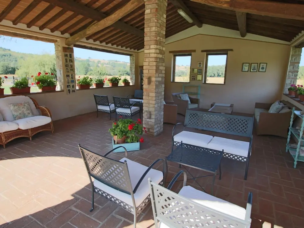 Apartment on farm amidst the Umbrian hills