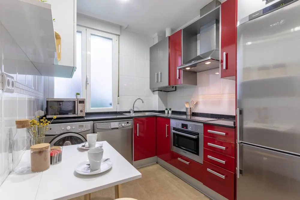 Charming and Stone Throw to Guggenheim & Old Town