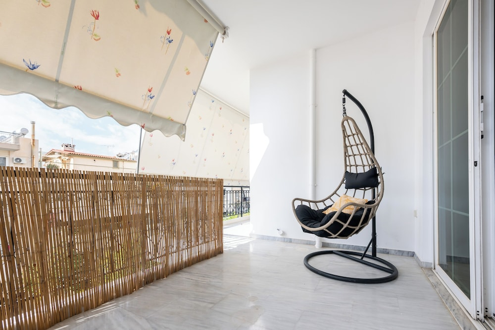 Spacious 144sqm flat near Mount Ymittos