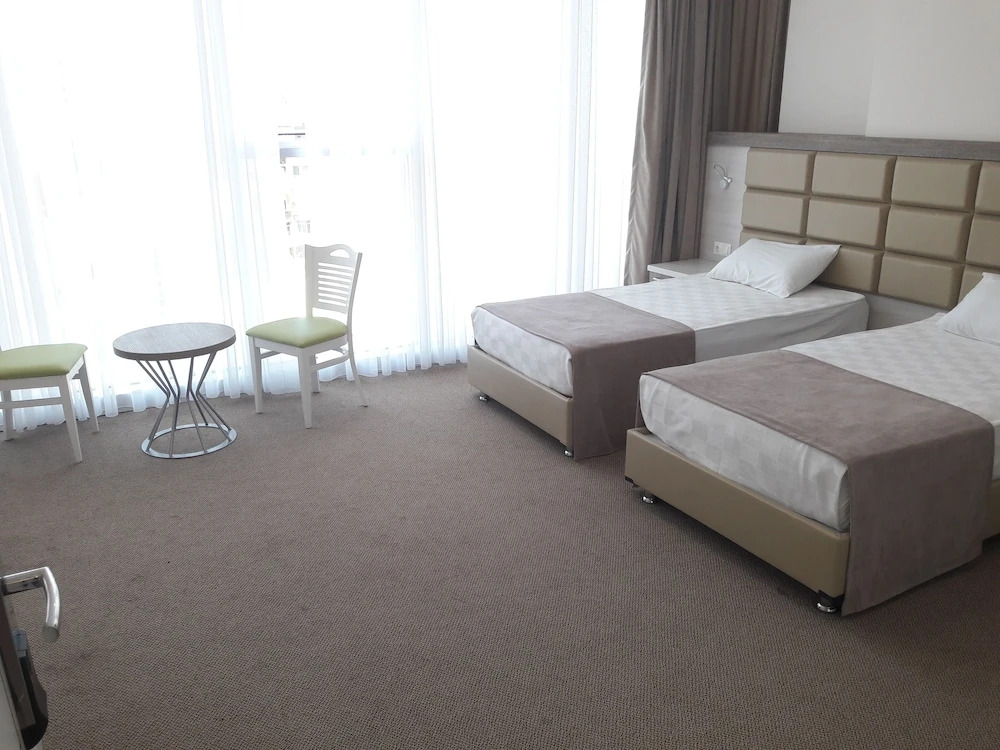 Hotel Green Glass