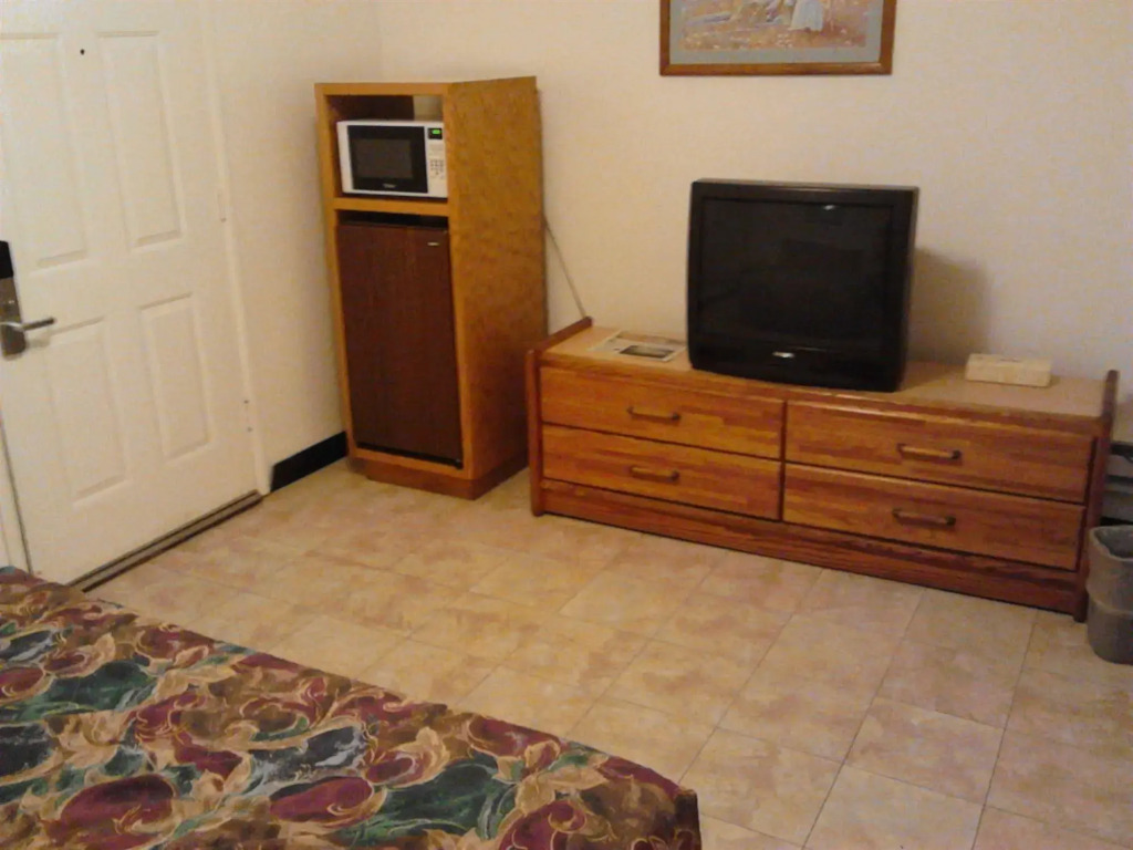 Blue Coast Inn & Suites