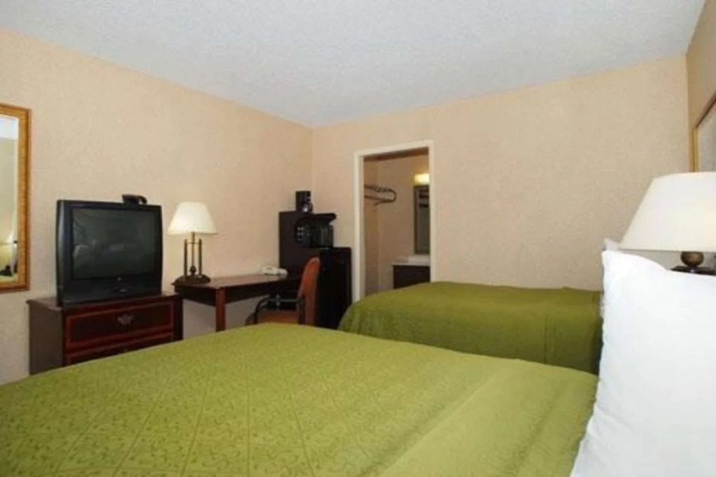 Rodeway Inn Conference Center