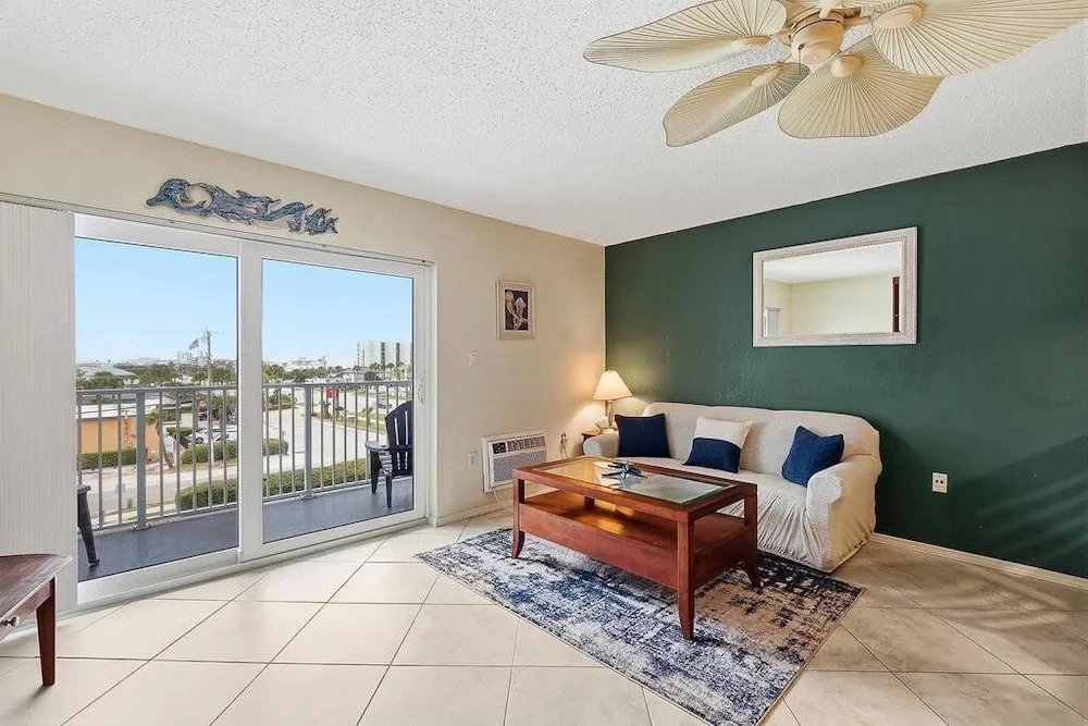 Mariners Cove 405