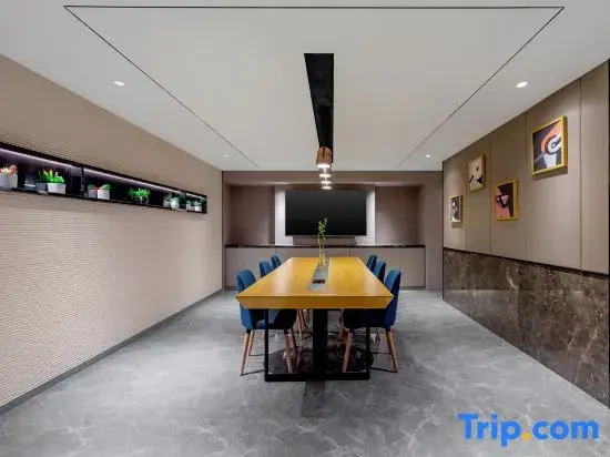 Qiushi Hotel (Urumgi International Convention andExhibition Center Branch)