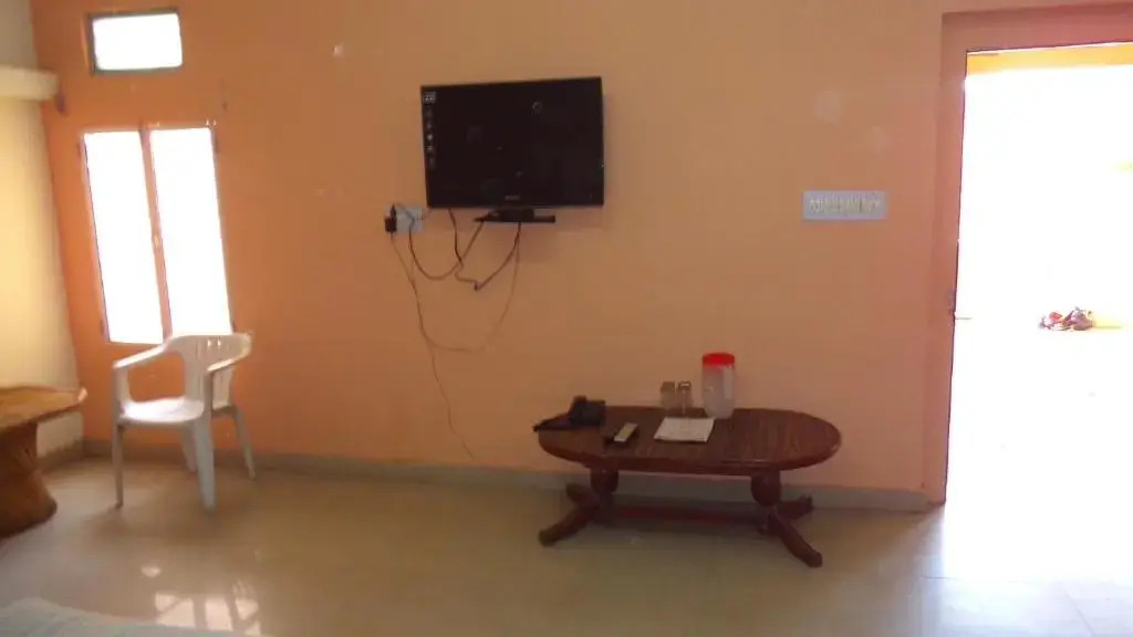 Hotel Classic 7 by OYO Rooms