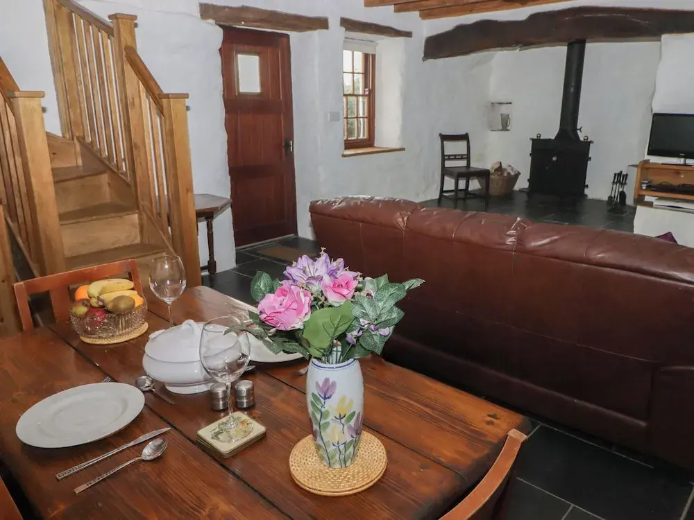 Panteurig Farmhouse
