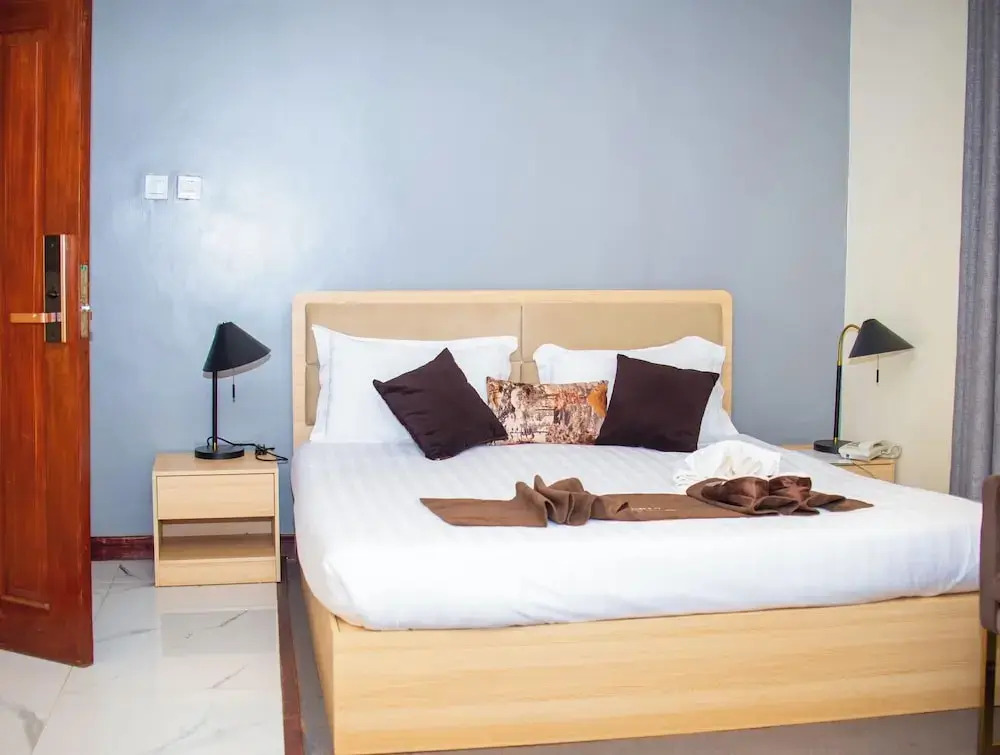 DHE Jomels Hotel