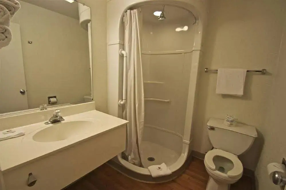 Motel 6 Manhattan Kansas