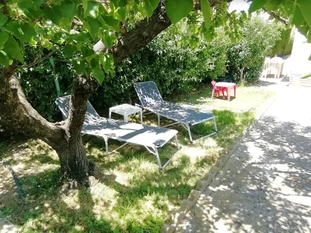 Apartment With one Bedroom in Six-fours-les-plages, With Wonderful Mountain View, Enclosed Garden and Wifi - 3 km From the Beach