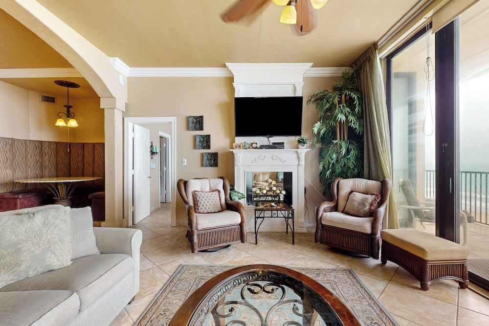 Gulf-view 3BR Penthouse: Suntide III - Unit 1105