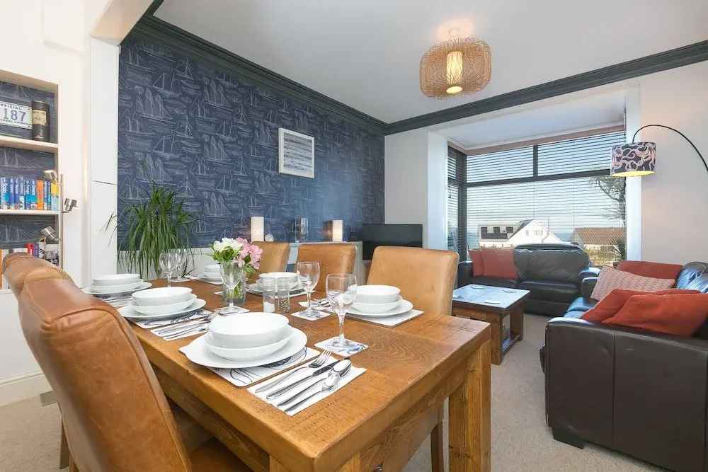 Oystercatcher House