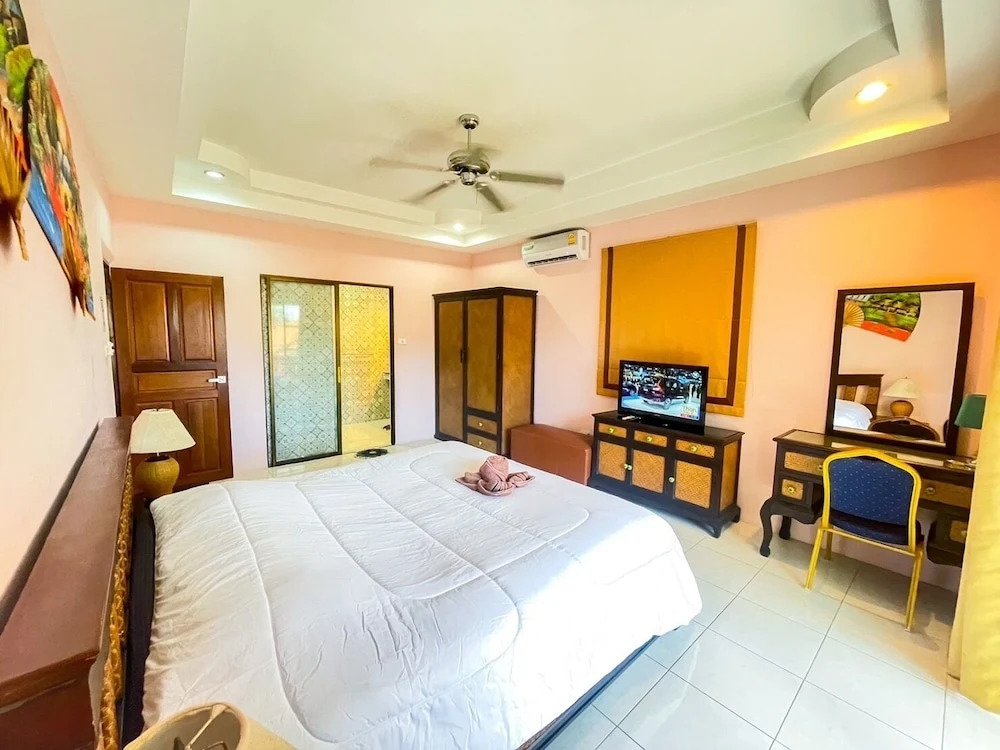 LUMALAND Luxury Pool Villa Pattaya Walking Street