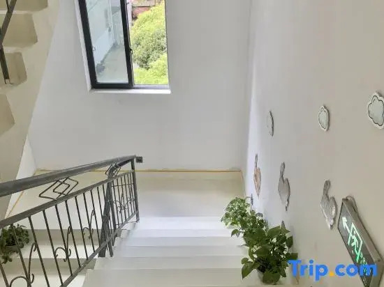 Tangwu Courtyard B&B