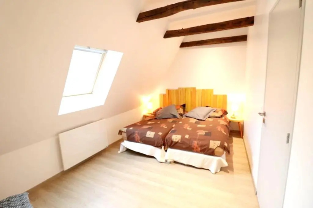 Villa spacieuse à Vieillevie avec piscine privée - 180 m²